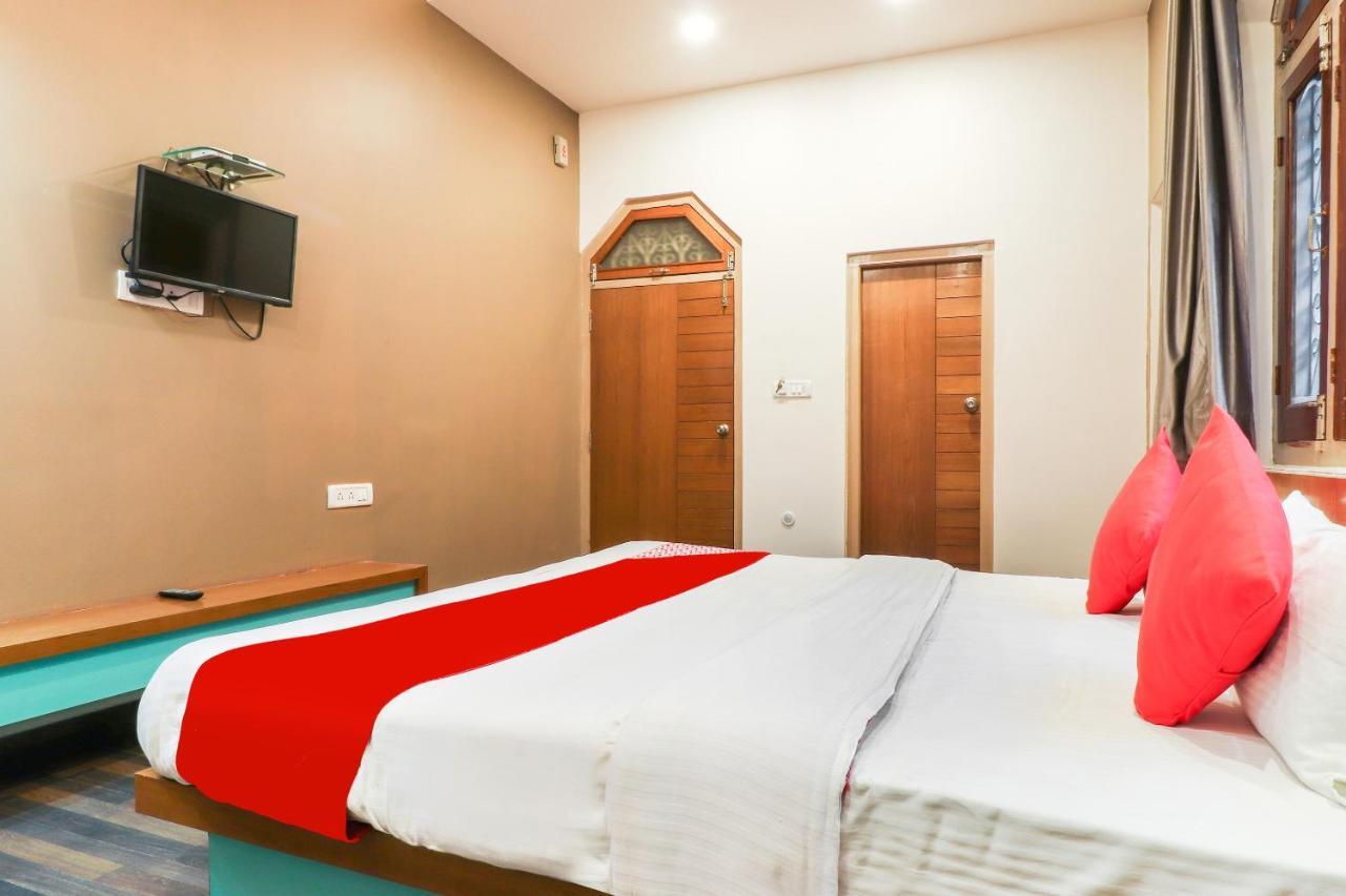 Oyo 26781 Hotel Raghupati Ayodhya Exterior photo