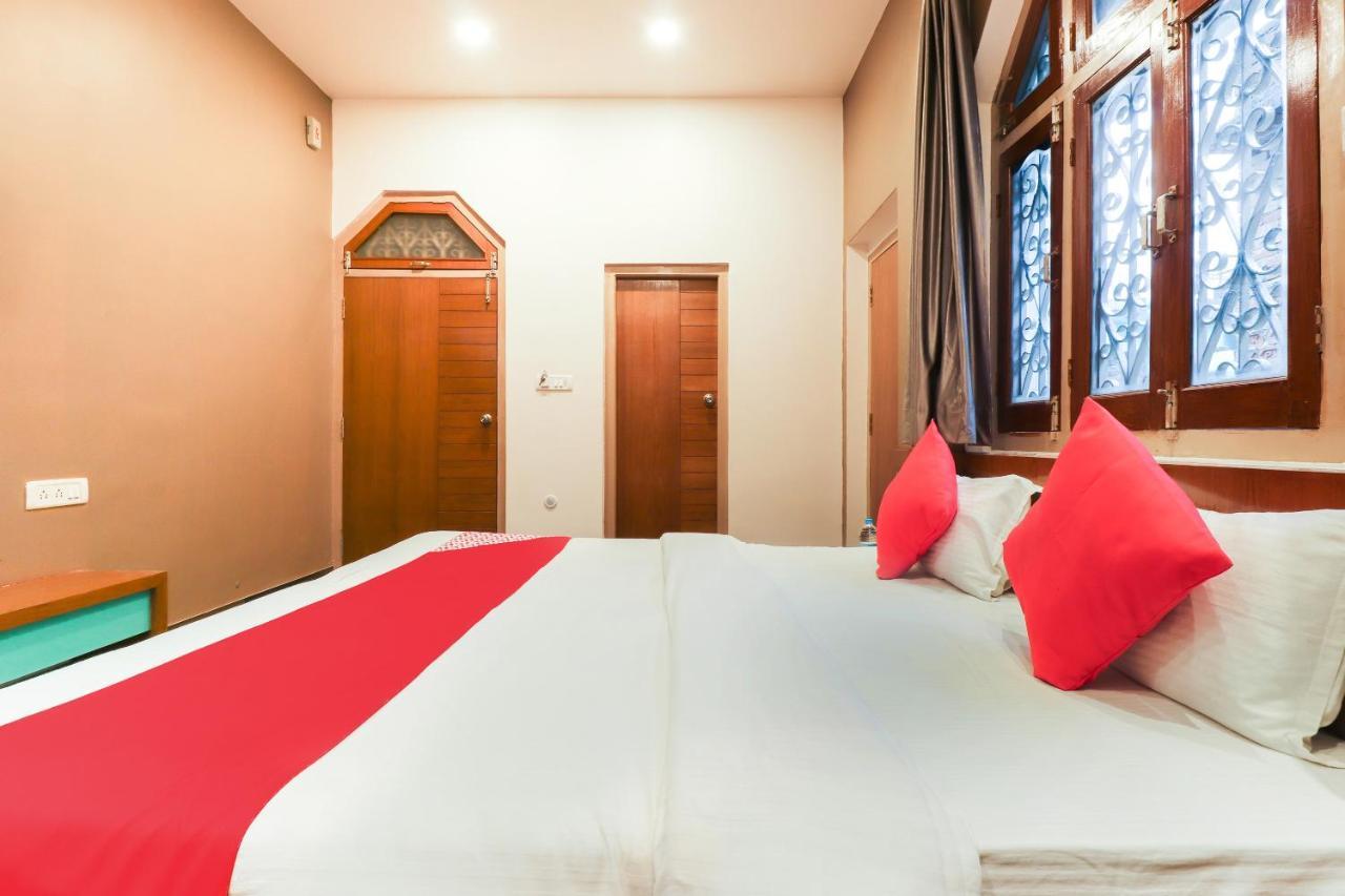 Oyo 26781 Hotel Raghupati Ayodhya Exterior photo